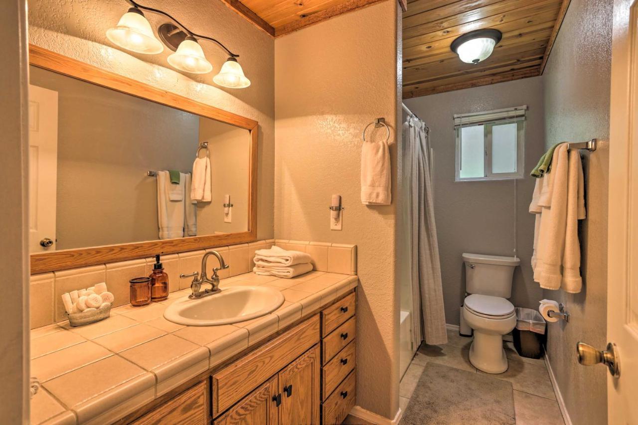 Remodeled Crestline Retreat Walk To Lake Gregory! Экстерьер фото