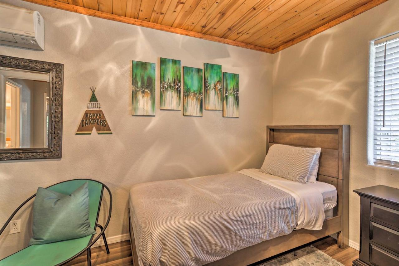 Remodeled Crestline Retreat Walk To Lake Gregory! Экстерьер фото