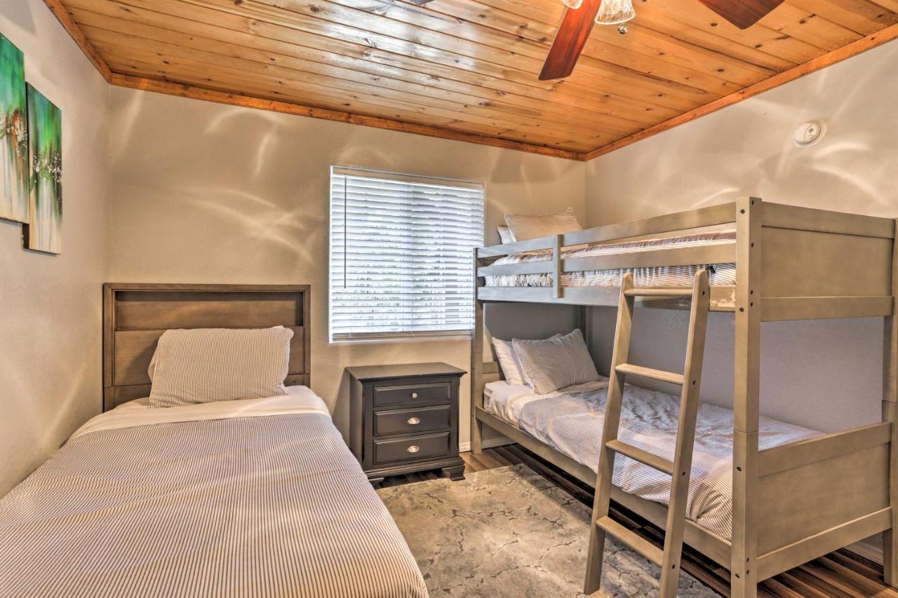Remodeled Crestline Retreat Walk To Lake Gregory! Экстерьер фото
